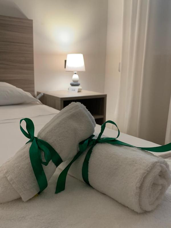 Double Room image 3