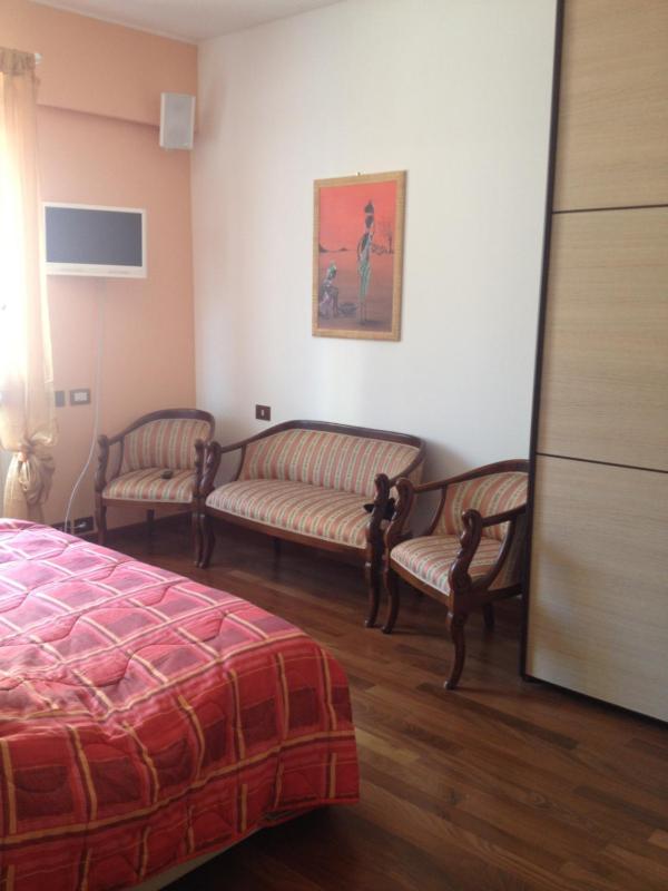 Double or Twin Room image 3
