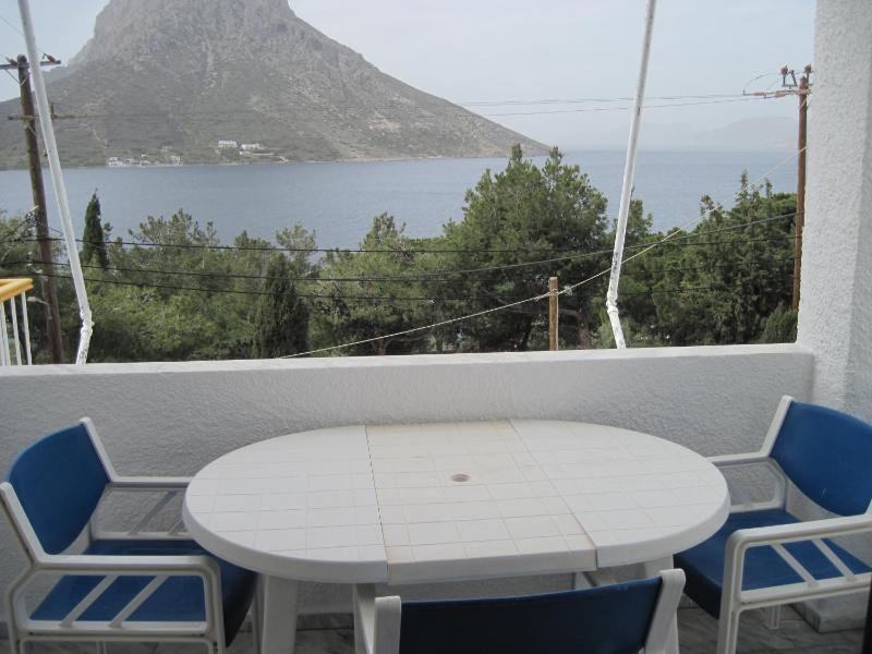 Family Two-Bedroom Apartment with Panoramic Sea View image 3