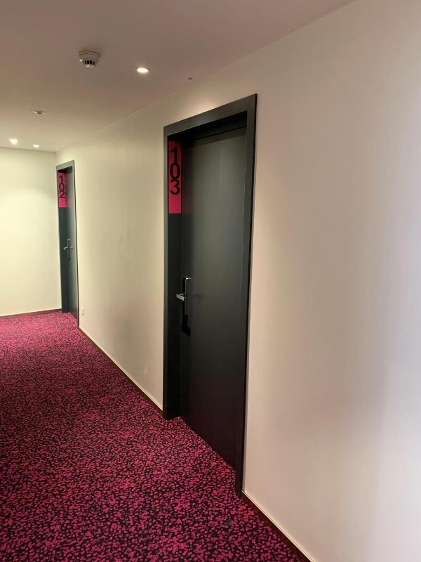 Two Adjacent Double Rooms (non connecting)	 image 2