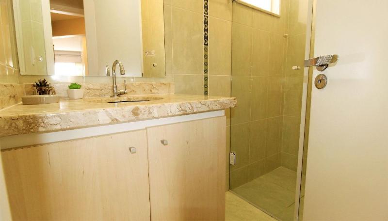 1052 - Apartamento com vista para o mar em Bombinhas - Residencial Salema Apto 301 - image 21
