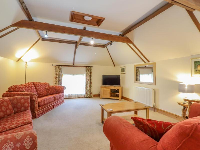 Hayloft Cottage - image 10