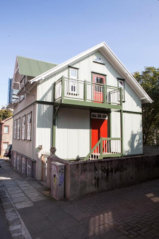 Old Charm Reykjavik Apartments - image 5