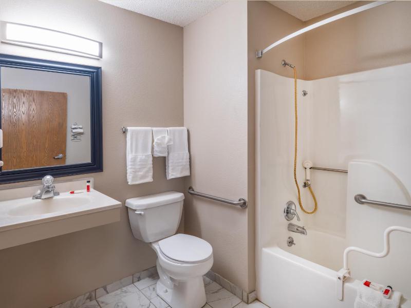 Double Room - Disability Access/Non-Smoking image 2