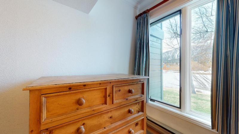 Snowcreek Iii #420 Condo - image 33