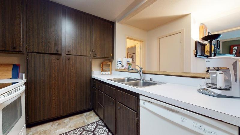 Summit 45 Apartment - image 15