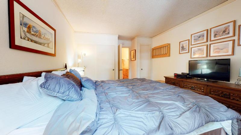 Summit 45 Apartment - image 16