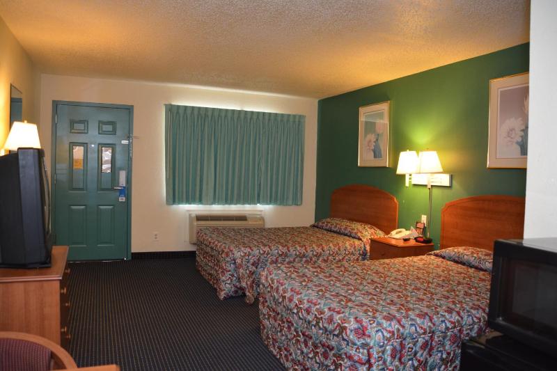 Double Room with Two Double Beds - Non-Smoking image 4