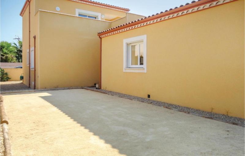 Four-Bedroom Holiday Home image 2
