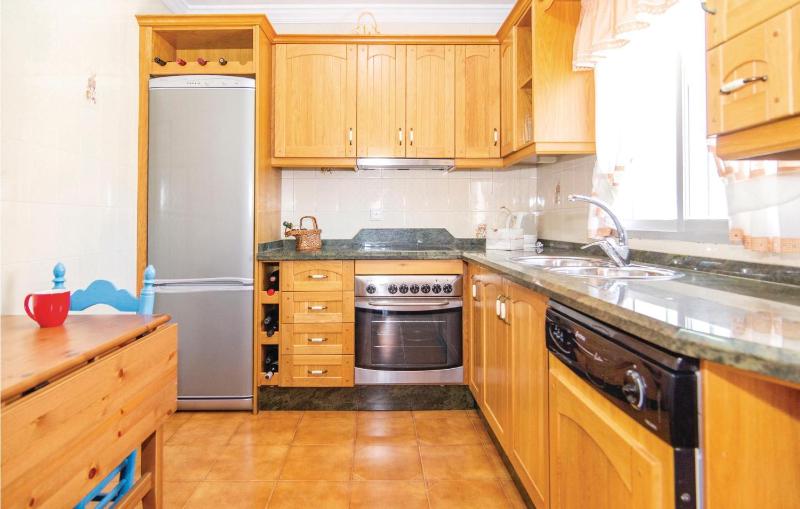 Lovely Home In Torrox - image 9