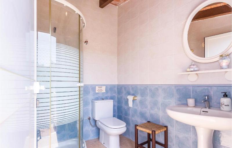 Three-Bedroom Holiday Home  image 2