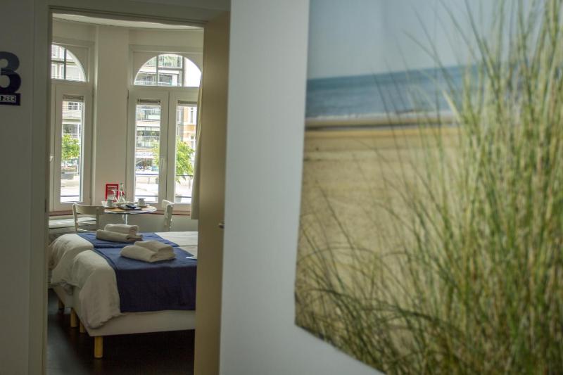Standard Single Room image 4
