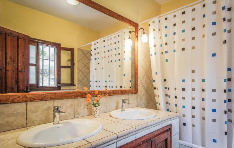 Two-Bedroom Holiday Home image 3