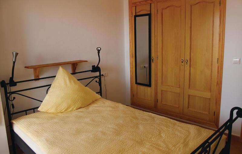 3 Bedroom Amazing Home In Monnegre - image 18