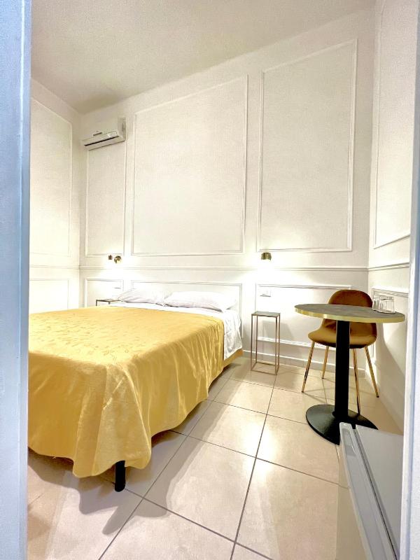 Double or Twin Room with Balcony image 4