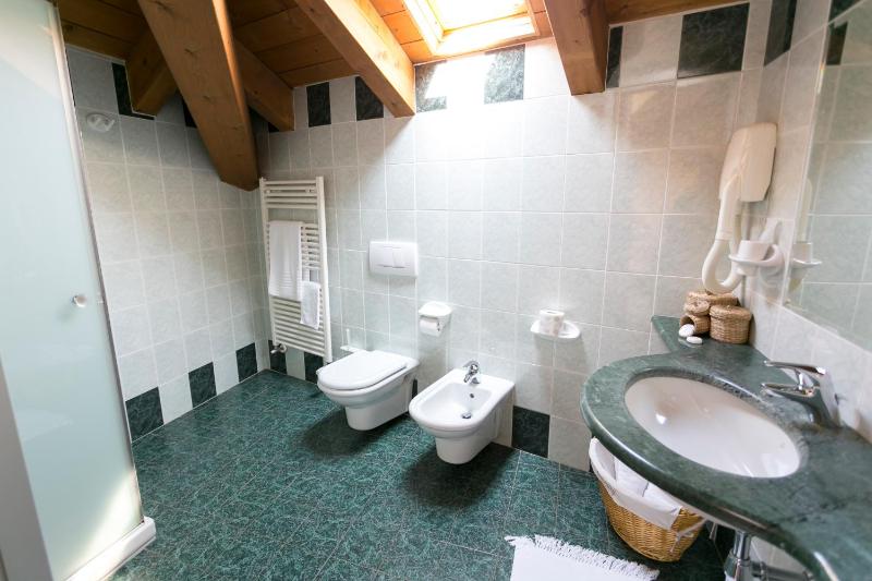 Double Room image 4