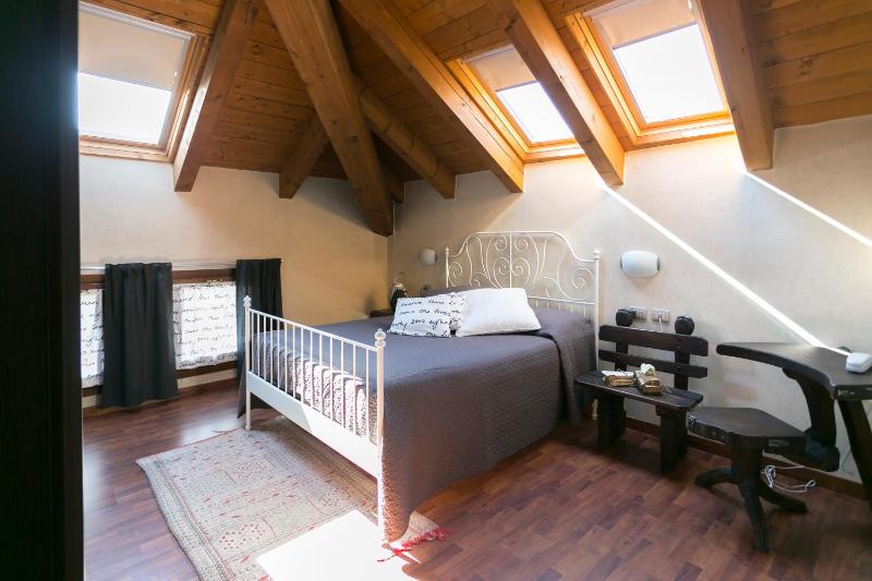 Double Room image 2