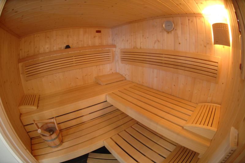 Deluxe Apartment image 2