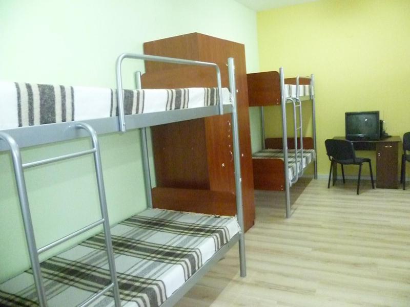 Bed in 8-Bed Dormitory Room image 3