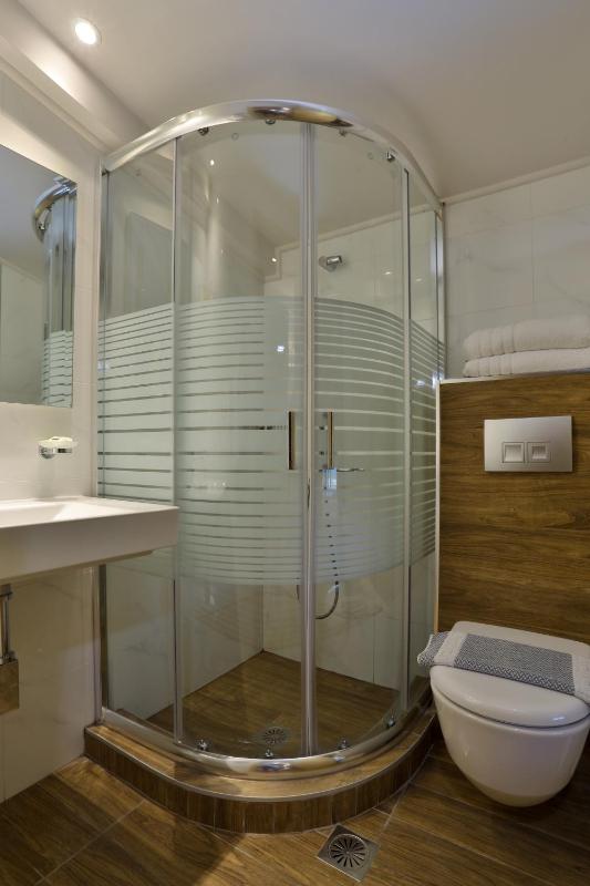 Deluxe Double Room with Sea View image 4