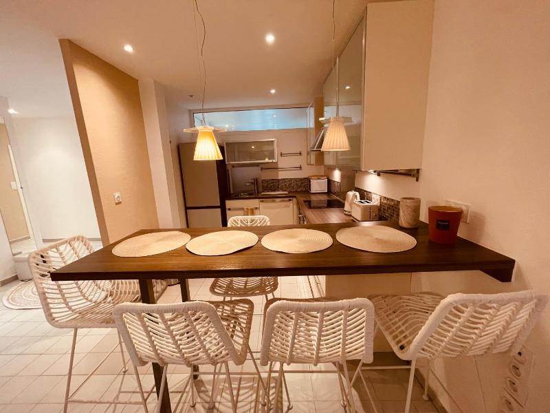 Nice Renting - PAGANINI - Spacious Apartment - 2 BedRooms - King Bed - Bathtub - Heart of Nice - image 16