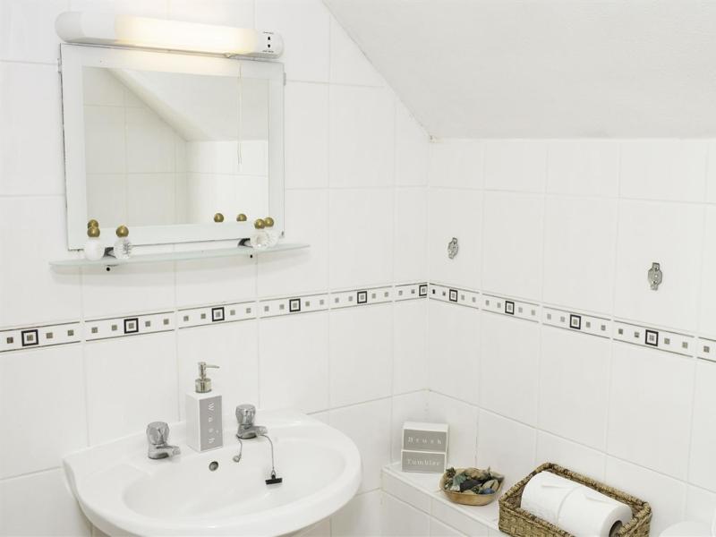 Superior Triple Room image 2