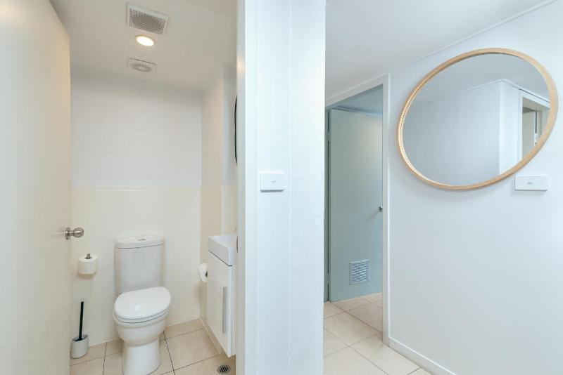 Seascape Holidays - Tropical Reef Apartments - image 10