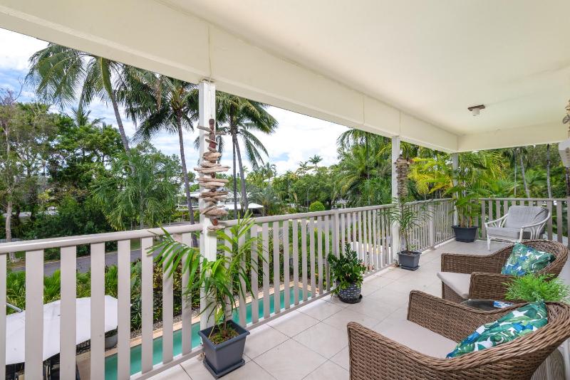 Seascape Holidays - Tropical Reef Apartments - image 7