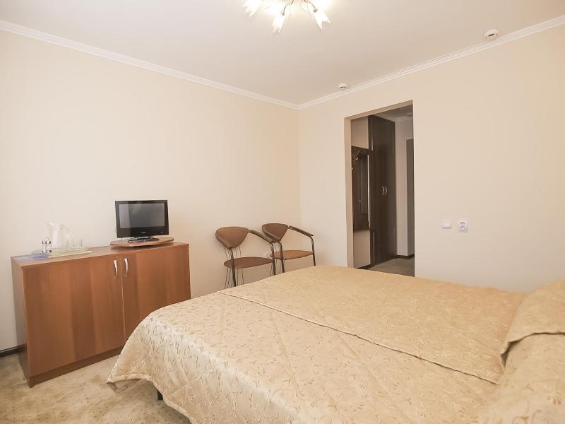 Standard Double Room image 1