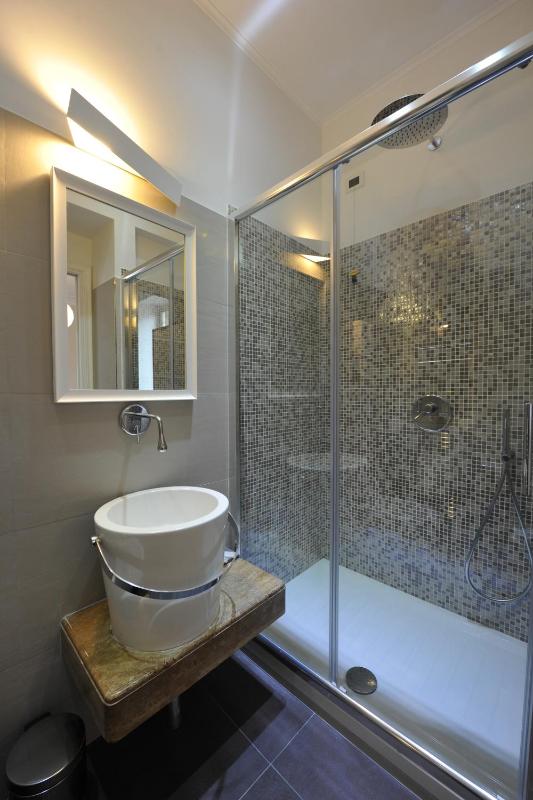 Standard Double or Twin Room image 1
