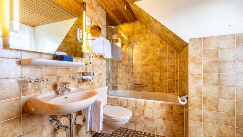 Double Room With Sloping Roof image 3