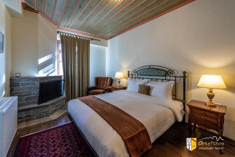 Superior Double Room image 1