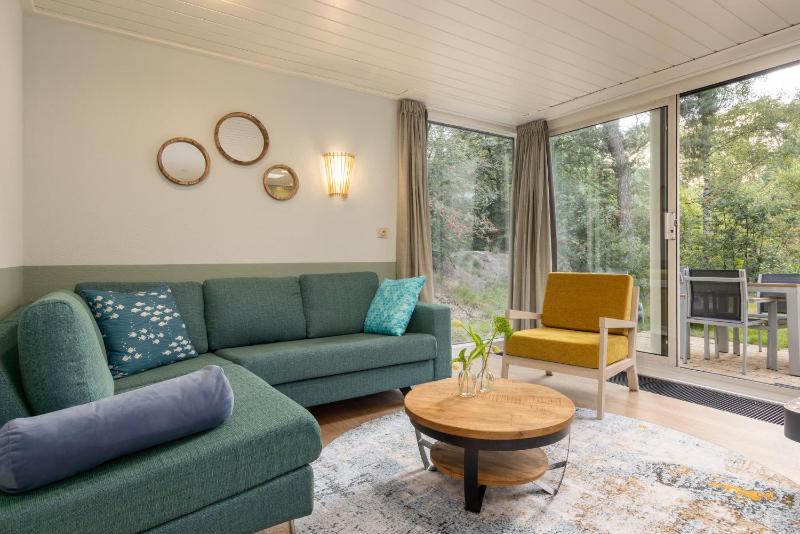 Superior Bungalow image 1