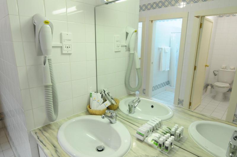 Superior Double Room with Mountain View image 3