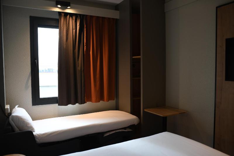 Double Room with Extra Child Bed image 4