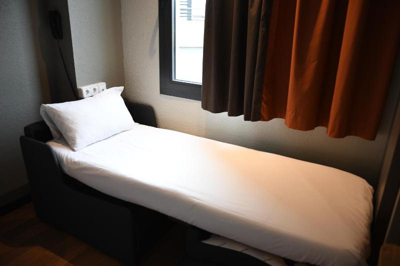 Double Room with Extra Child Bed image 2