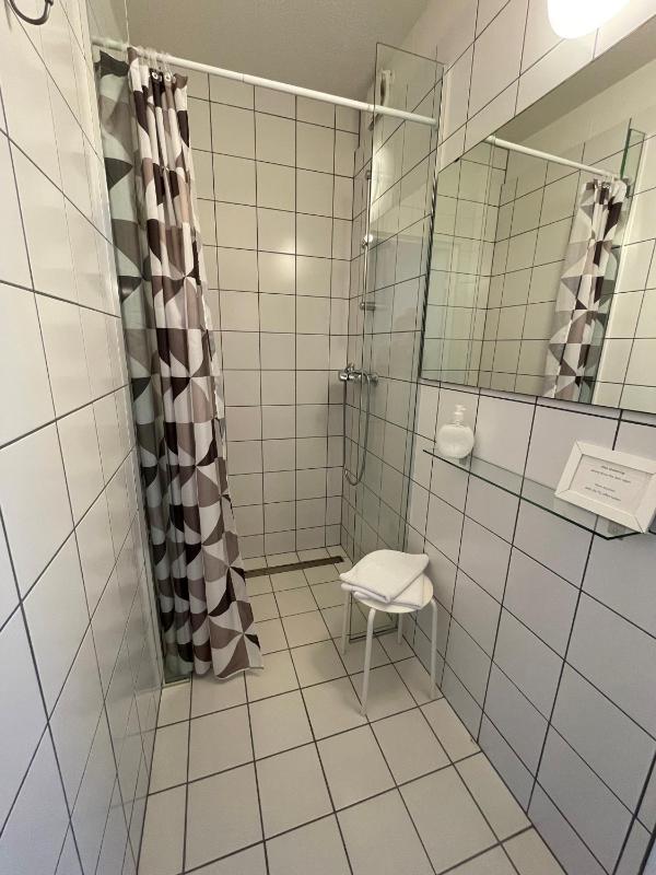Basic Single Room with Shared Bathroom image 3
