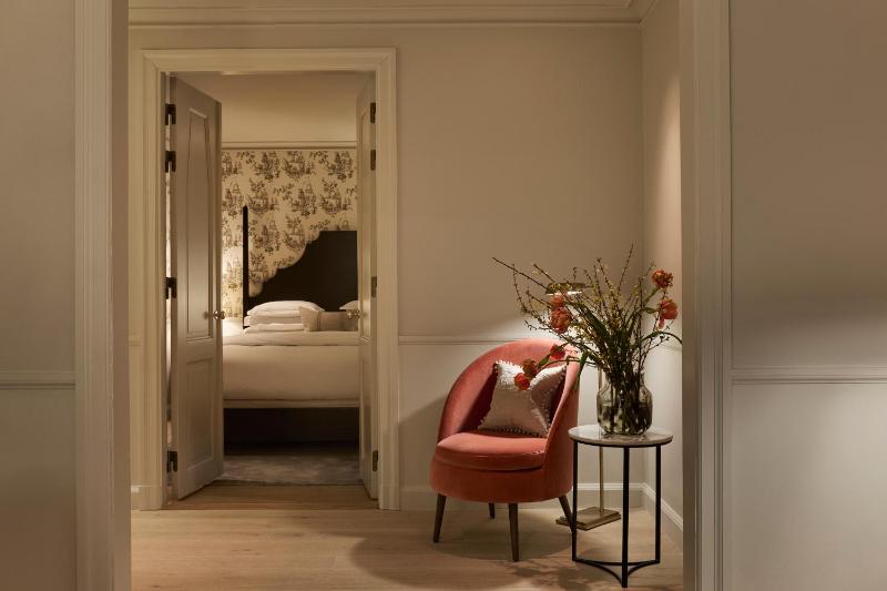 Courtyard Suite image 3