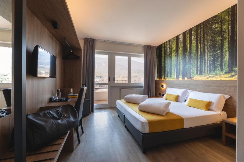 Comfort Double or Twin Room with Balcony image 3