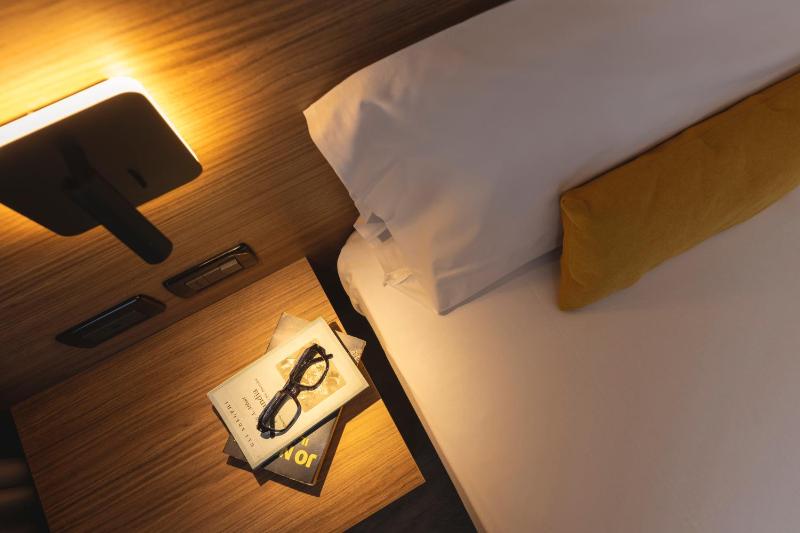 Comfort Double or Twin Room with Balcony image 4