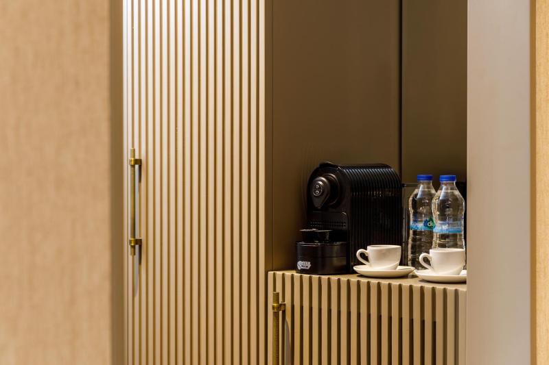 Deluxe Family Suite image 1