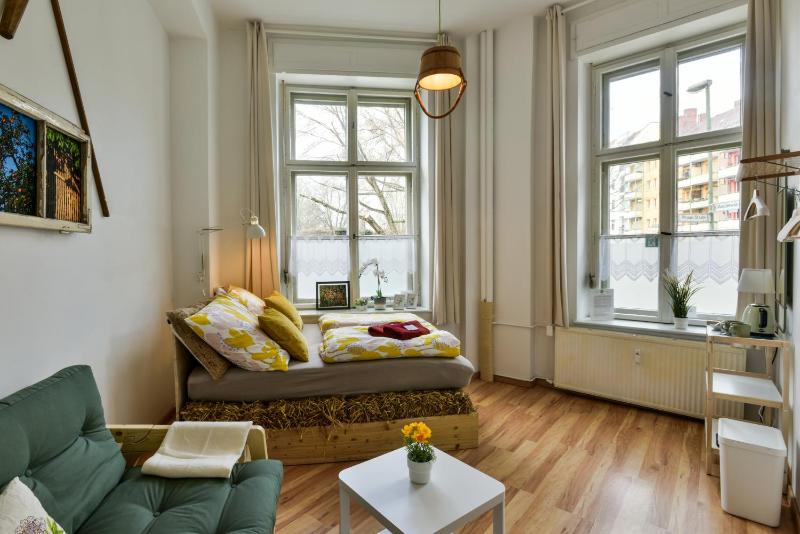 Double Room with Shared Bathroom image 1