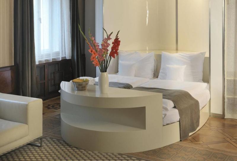 Suite image 3