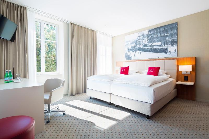 Triple Room image 3