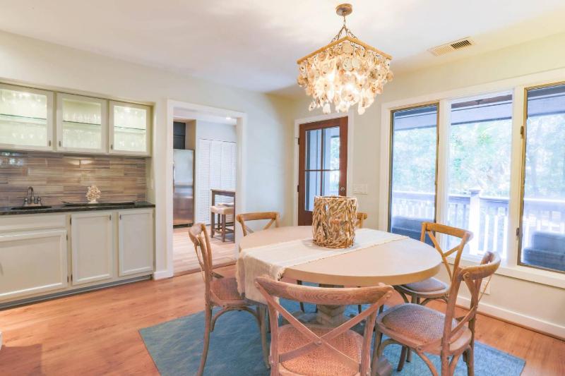 Riverhouse - image 8