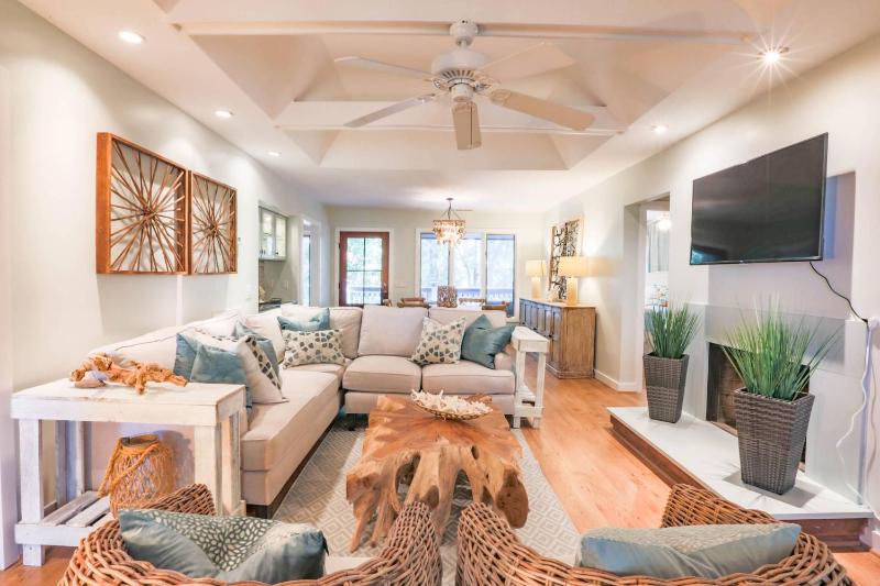 Riverhouse - image 6