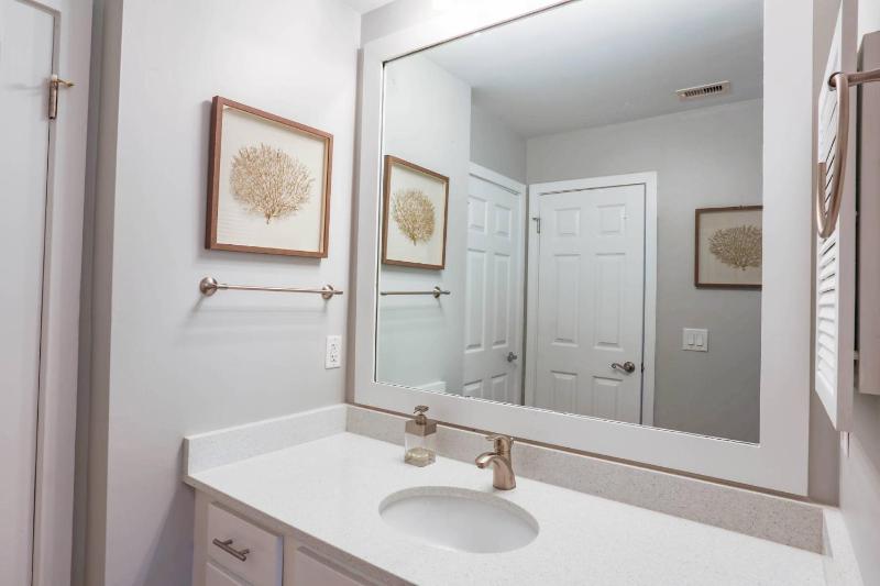 Riverhouse - image 37
