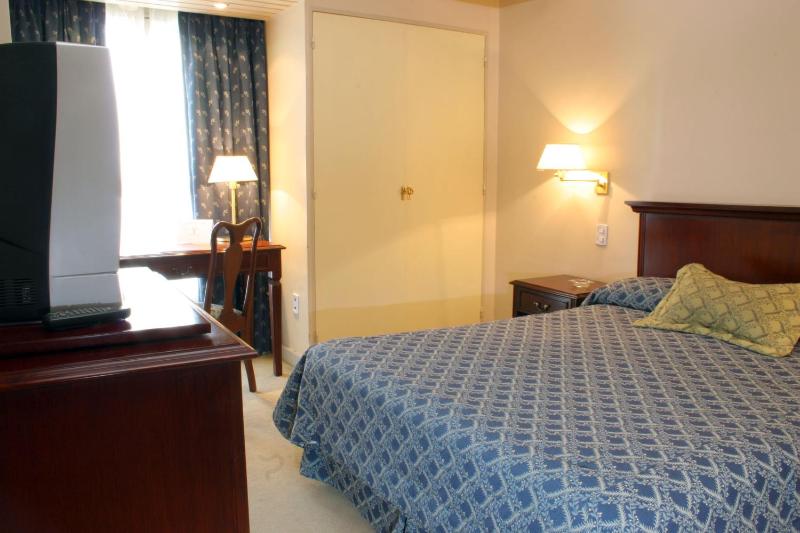 Provincial Plaza Hotel - image 41