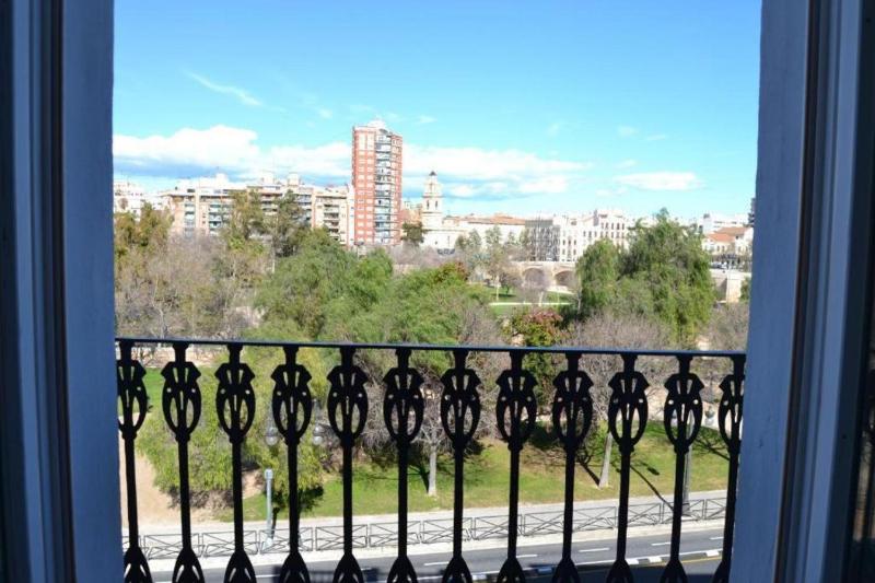 Double Room with Balcony image 1