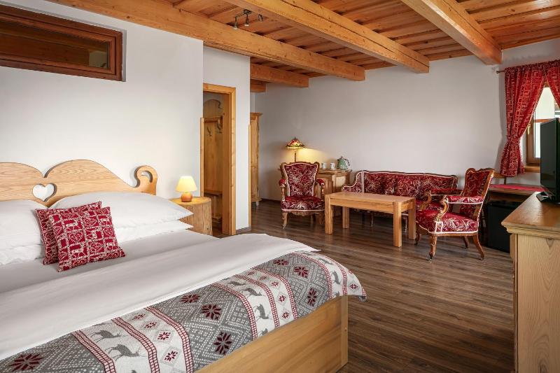 Comfort Double Room with Balcony image 4